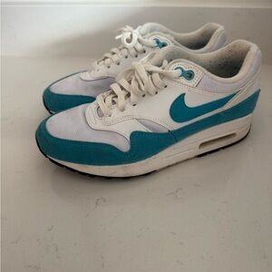 Nike White and Turquoise Athletic Shoes
